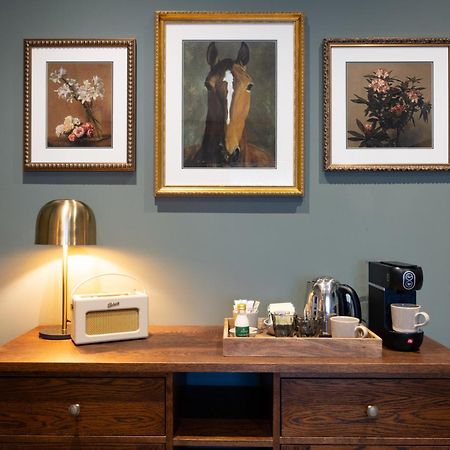 The Coat And Bear - A Heartwood Inn Ньюбери Экстерьер фото