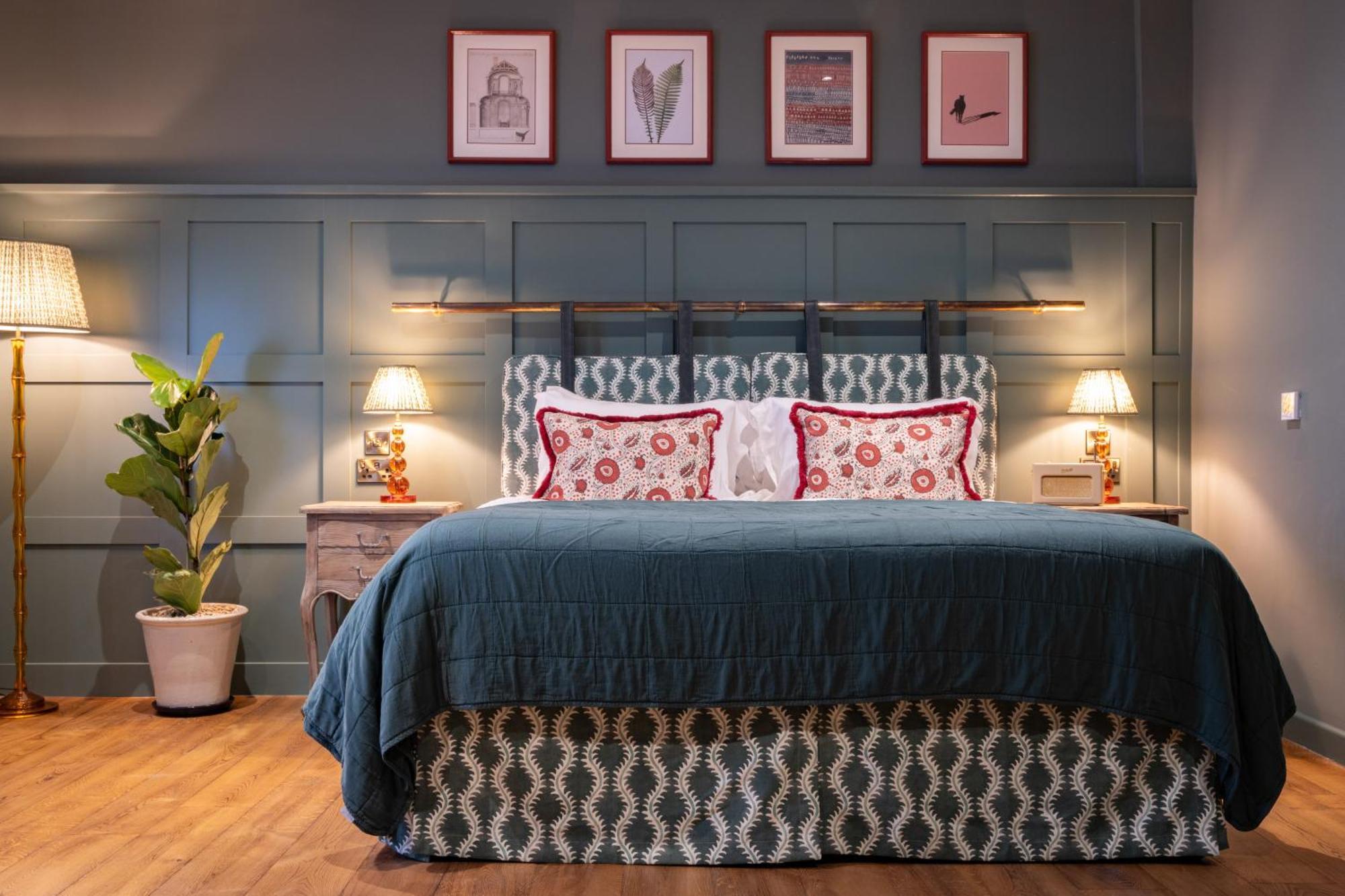 The Coat And Bear - A Heartwood Inn Ньюбери Экстерьер фото