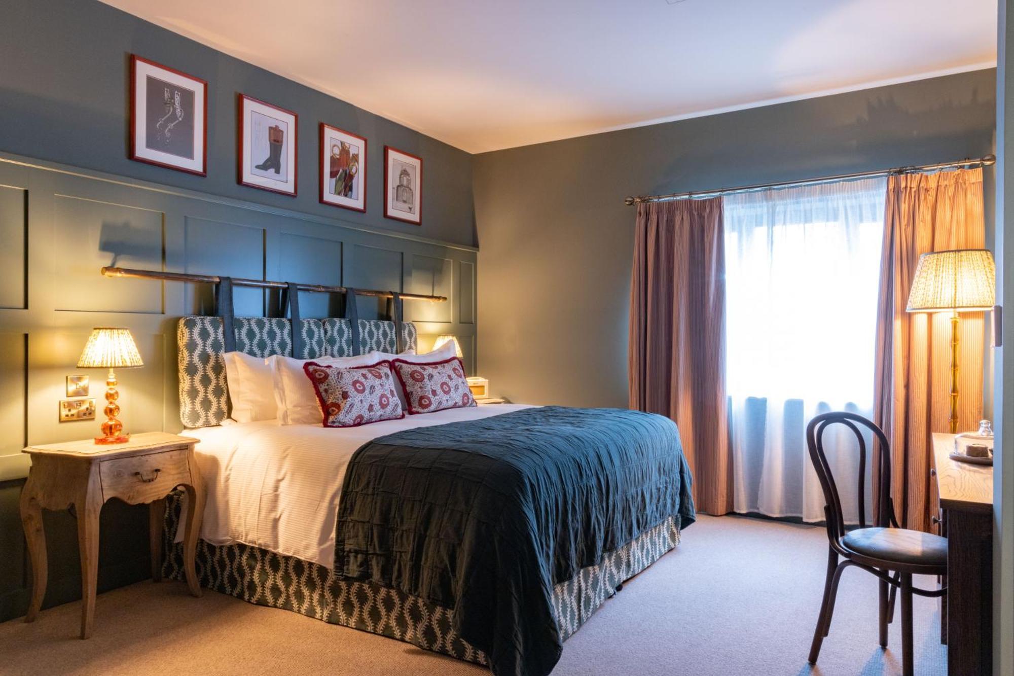 The Coat And Bear - A Heartwood Inn Ньюбери Экстерьер фото